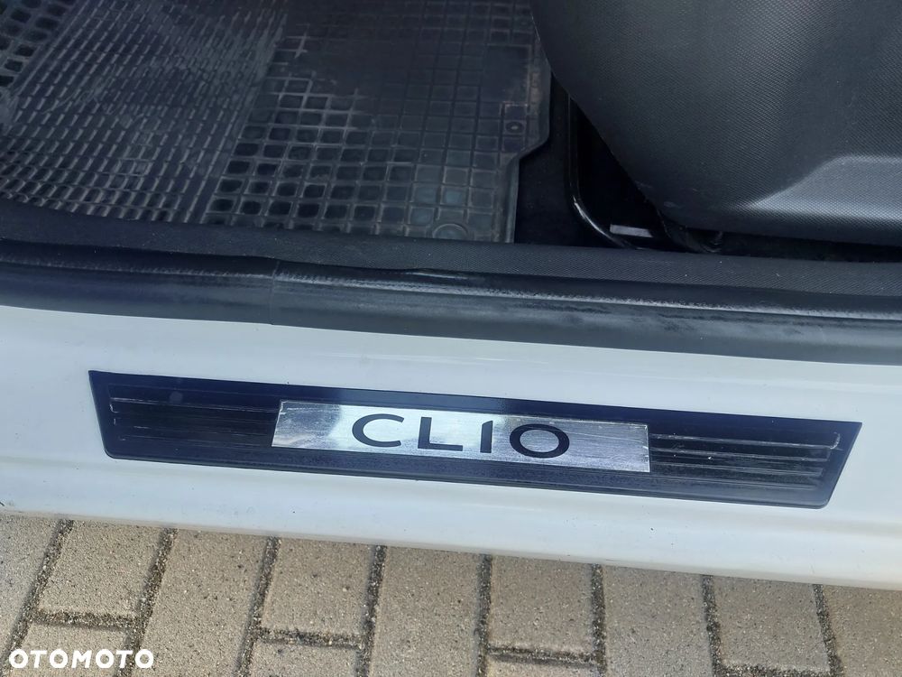 Renault Clio - 15