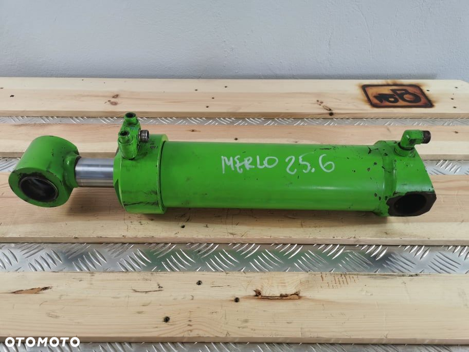 Siłownik poziomowania łyżki Merlo P 25.6 Top - 6