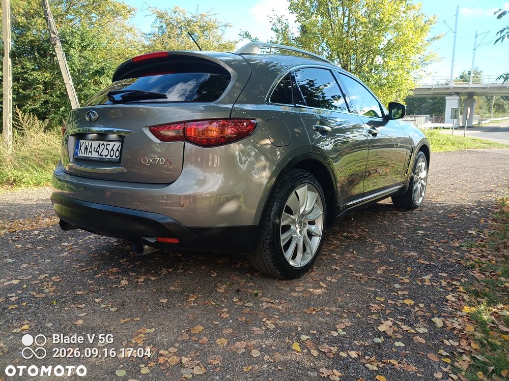 Infiniti Q70 3.0d S - 2