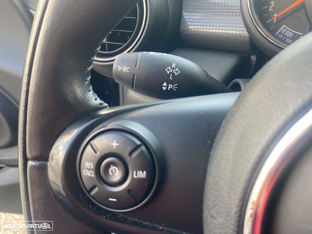 MINI 3 Portas Cooper D Auto - 23