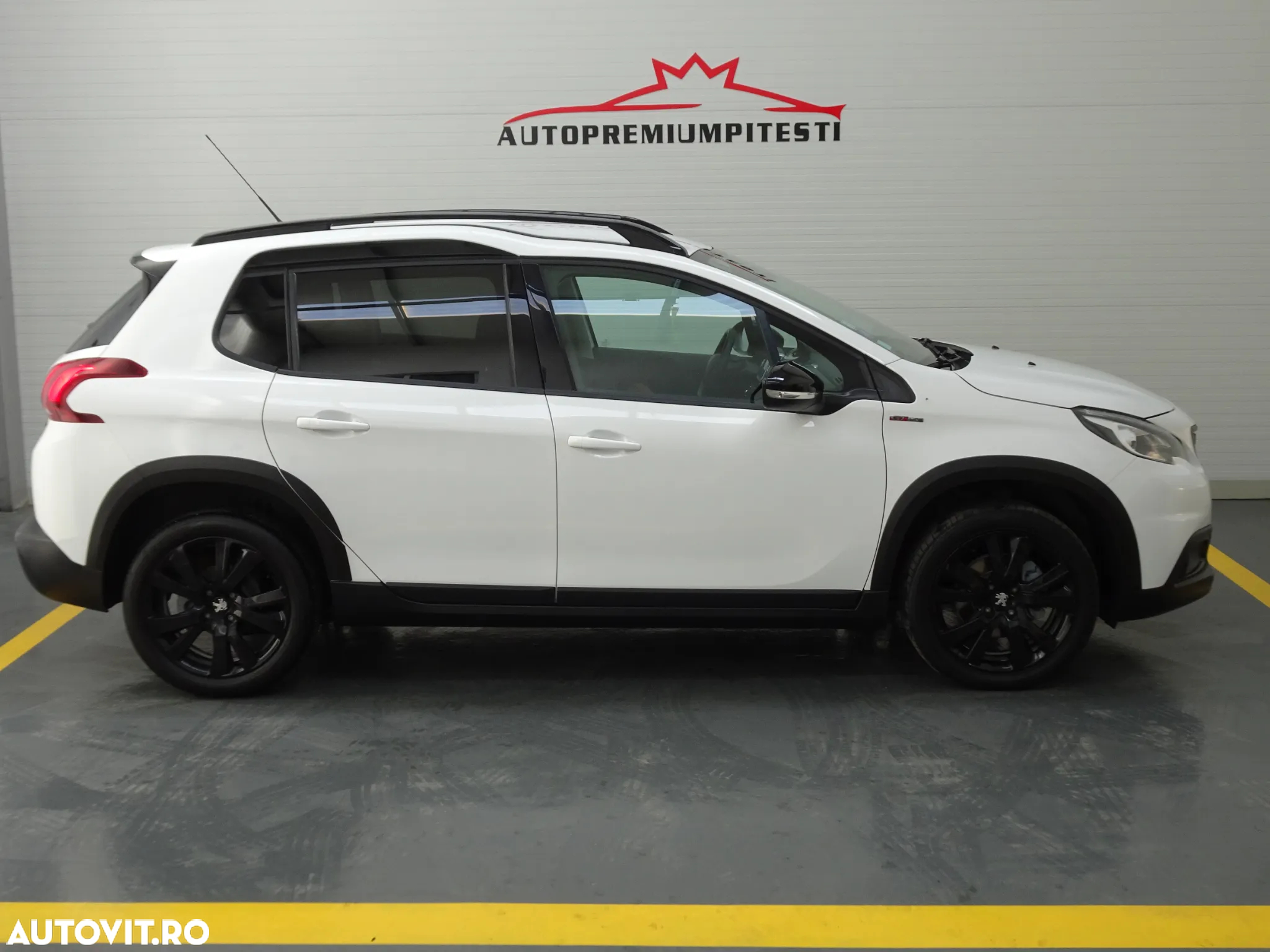 Peugeot 2008 1.2 L PureTech STT GT Line - 15