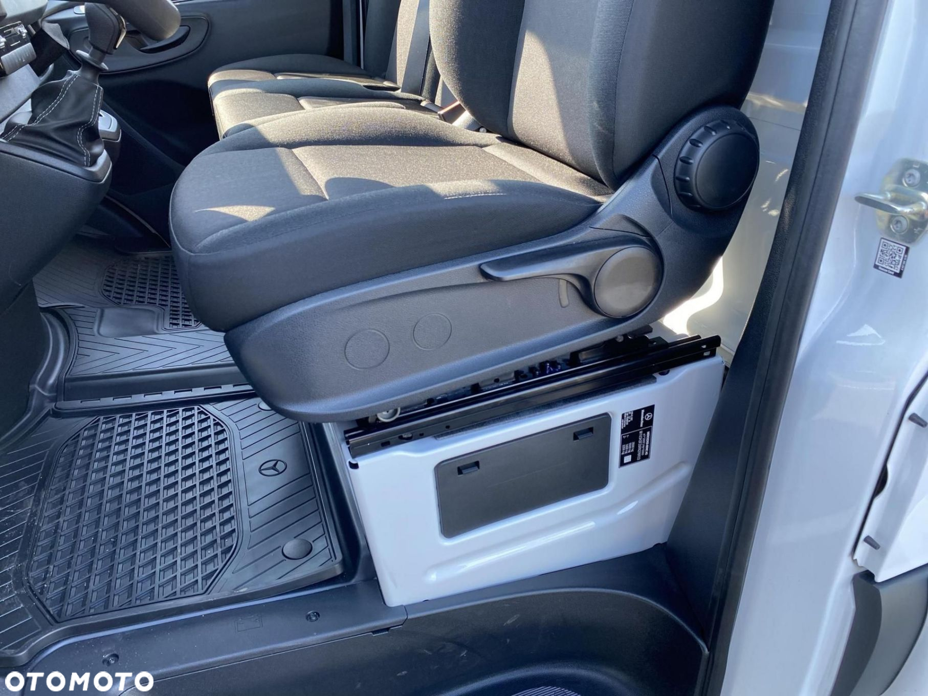 Mercedes-Benz Sprinter - 12