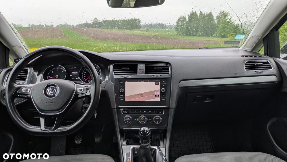 Volkswagen Golf 1.6 TDI BMT Comfortline - 11