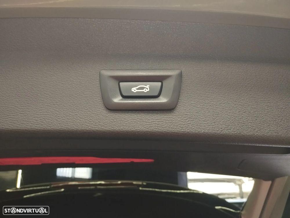 BMW X1 18 d sDrive Auto - 16