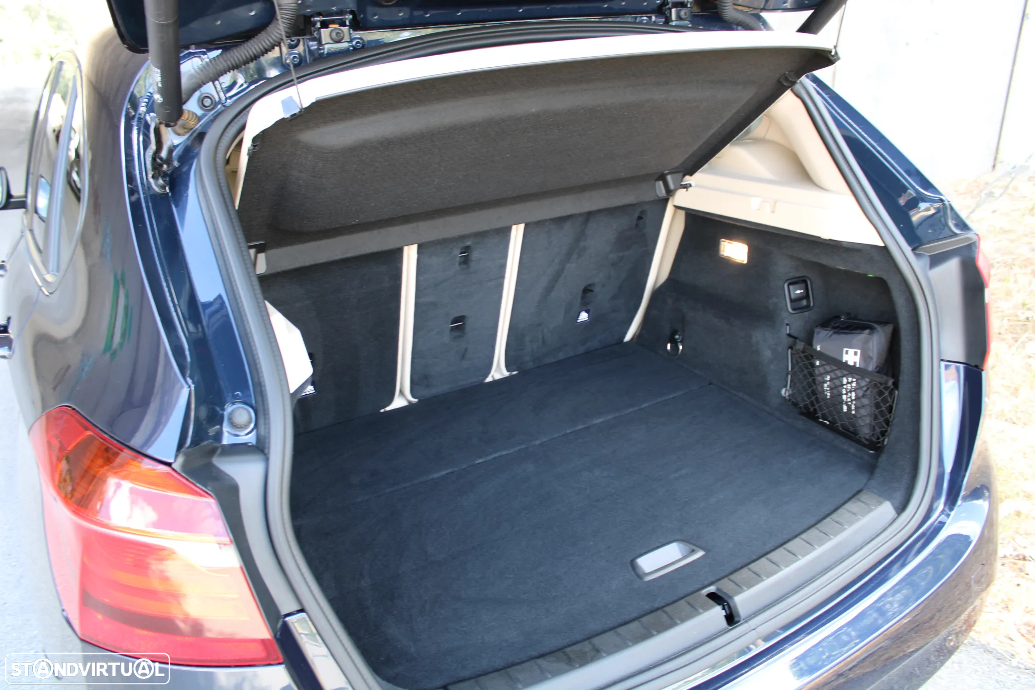 BMW 218 Active Tourer d Advantage Auto - 17