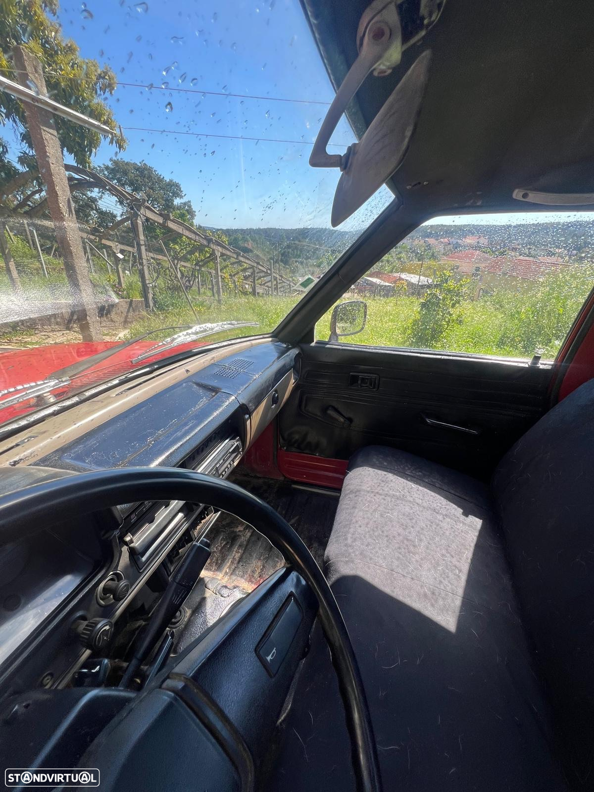 Toyota Hilux - 16