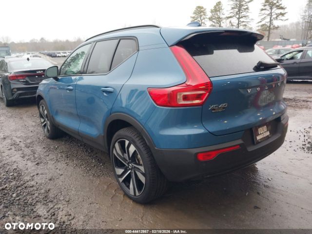 Volvo XC 40 B5 B AWD Ultimate Dark - 3