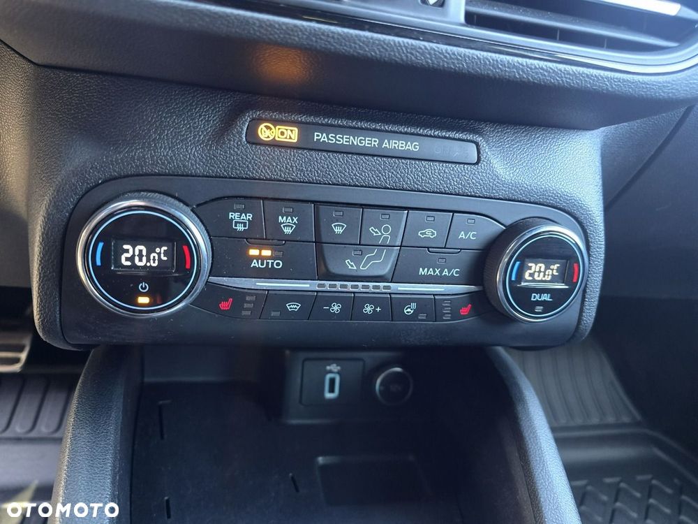 Ford Focus - 21