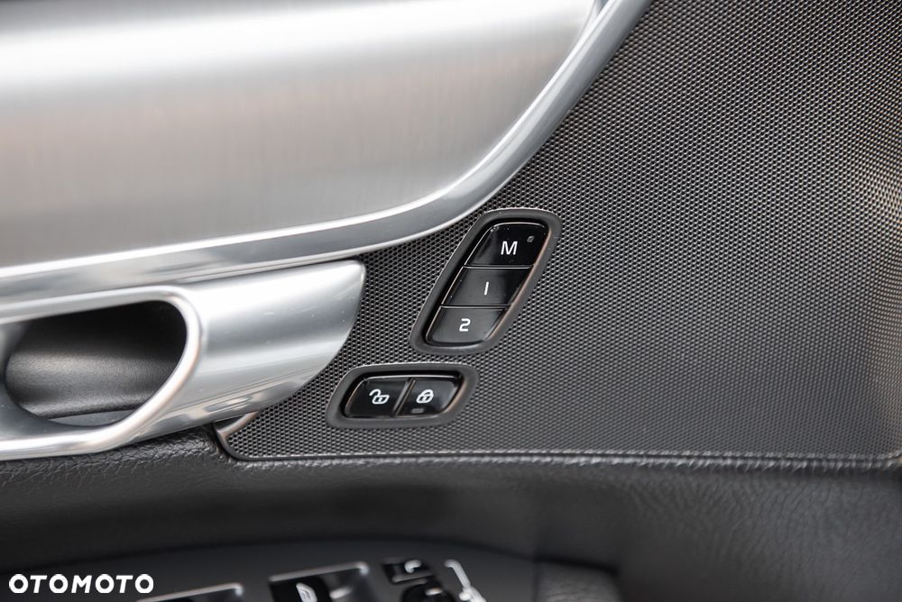 Volvo V90 D3 AWD Geartronic Inscription - 20