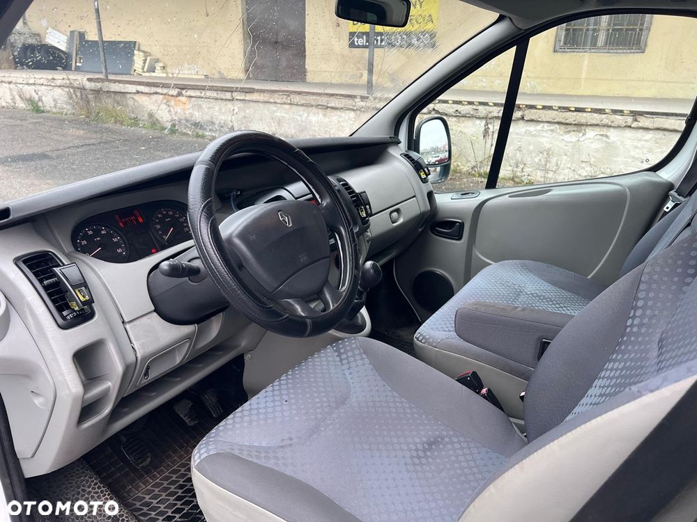 Renault Trafic - 17