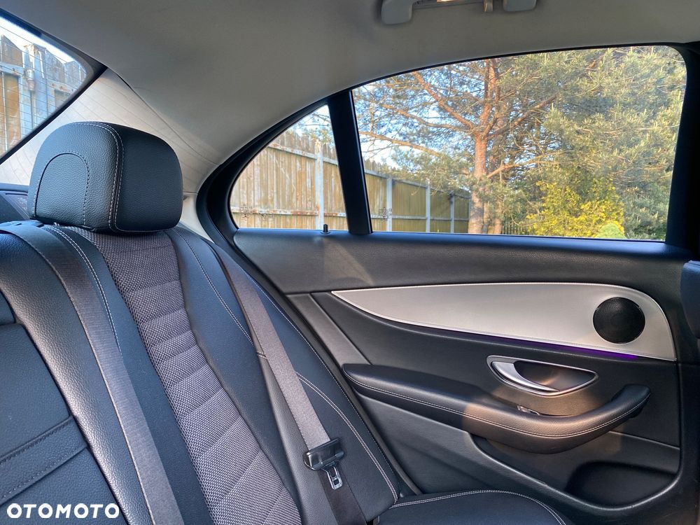 Mercedes-Benz Klasa E 350e 9G-TRONIC Avantgarde - 37
