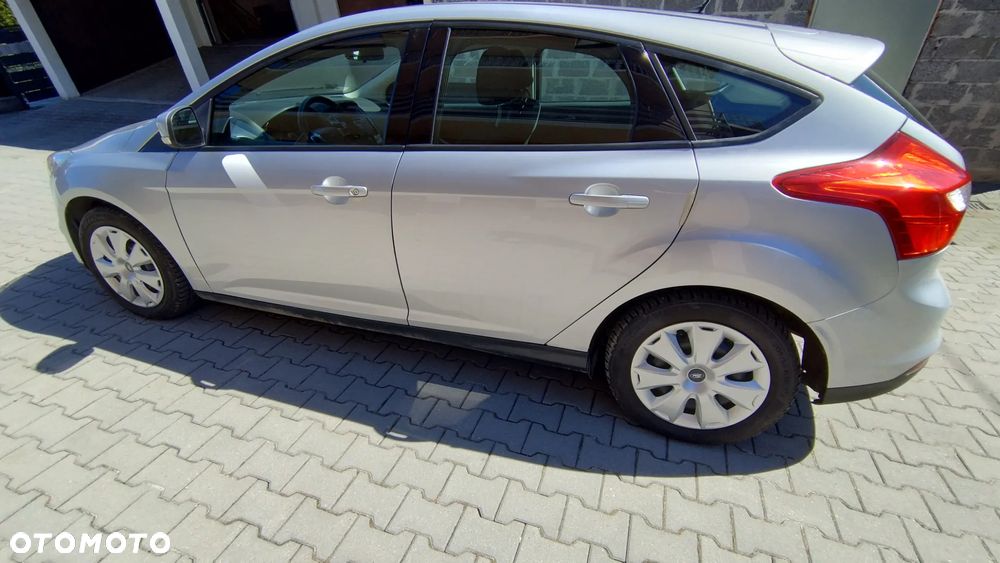 Ford Focus 1.6 Trend - 6