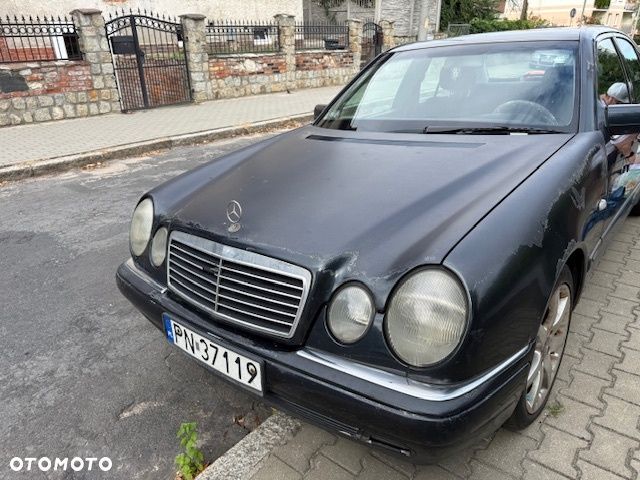 Mercedes-Benz Klasa E - 4