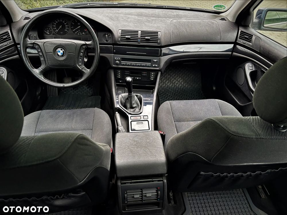 BMW Seria 5 523i - 9