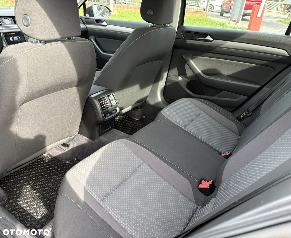 Volkswagen Passat 1.4 TSI BMT Comfortline - 21