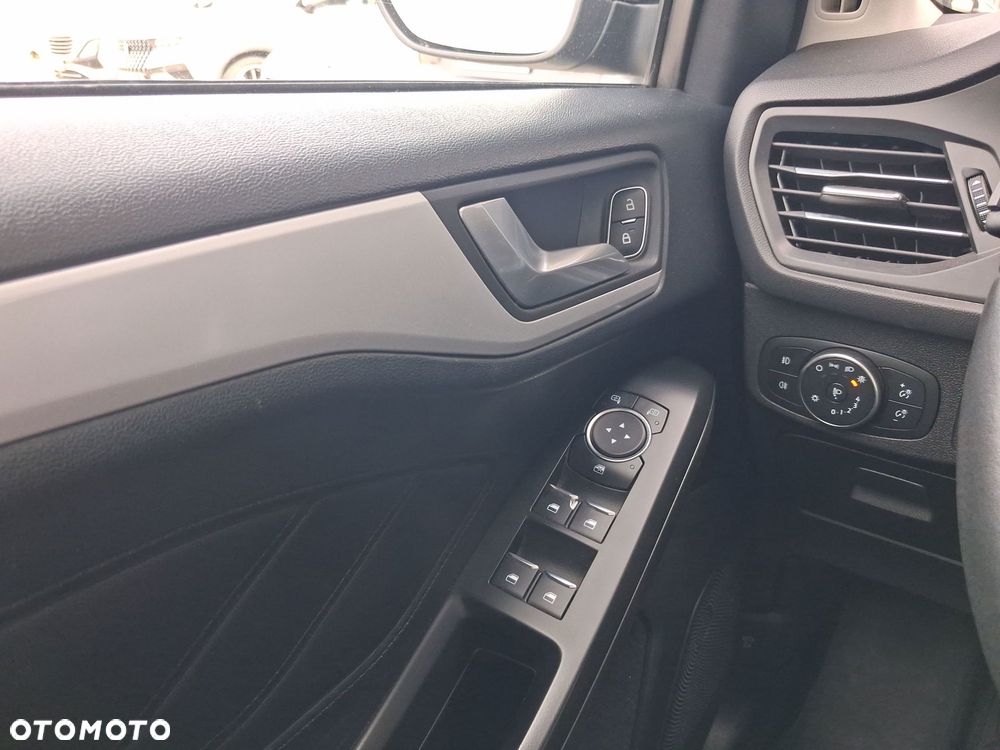 Ford Focus 1.5 EcoBlue Titanium - 31