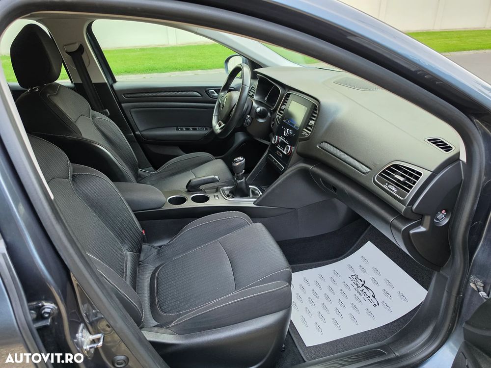 Renault Megane BLUE dCi 115 BUSINESS EDITION - 26