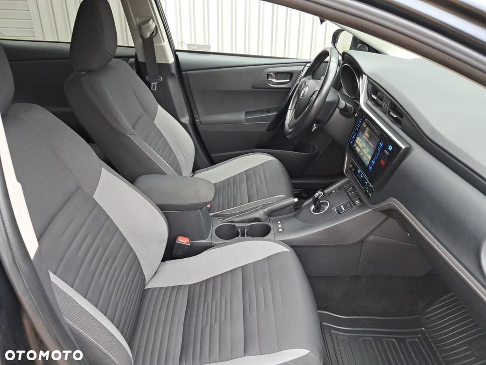 Toyota Auris Hybrid 135 Comfort - 14