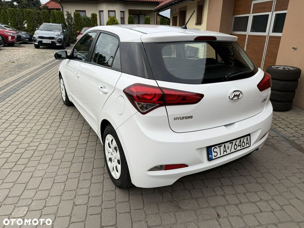 Hyundai i20 1.2 BlueDrive Classic + - 9