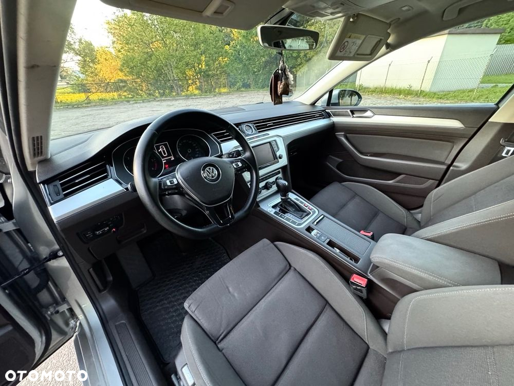 Volkswagen Passat - 5