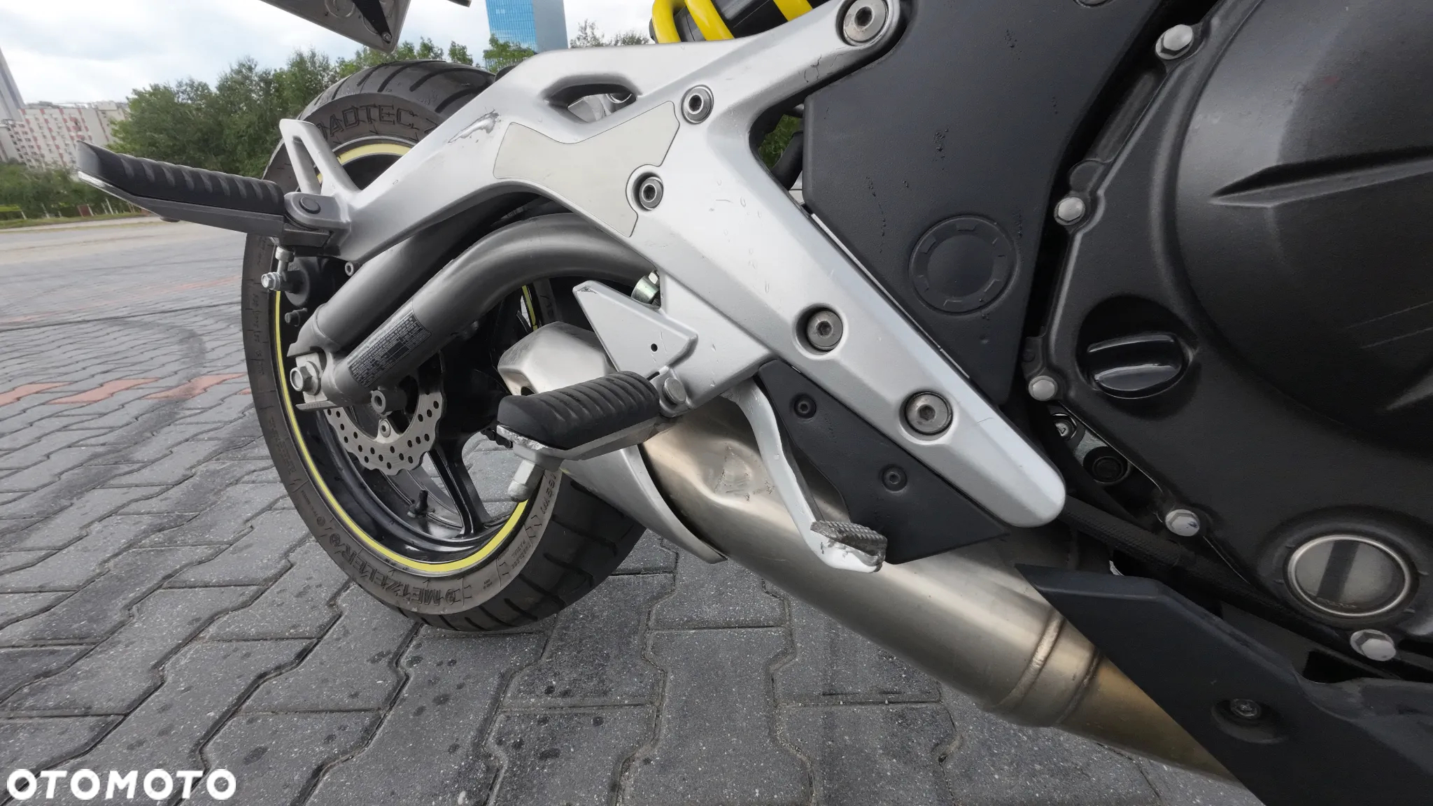 Kawasaki ER - 7