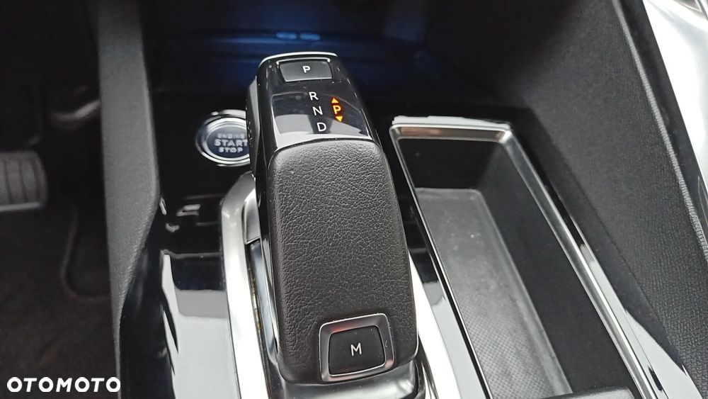 Peugeot 3008 1.2 PureTech Allure Pack S&S EAT8 - 28