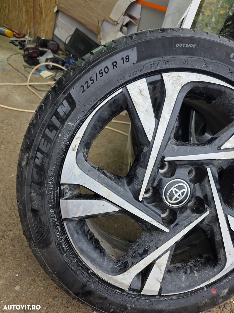 Toyota C-HR 1.2 Turbo 4x2 CVT C-ult LED - 9