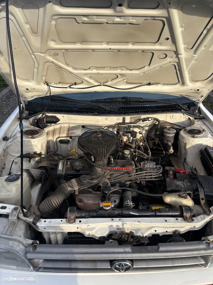 Toyota Corolla Hatchback 1.3 Velvet - 2