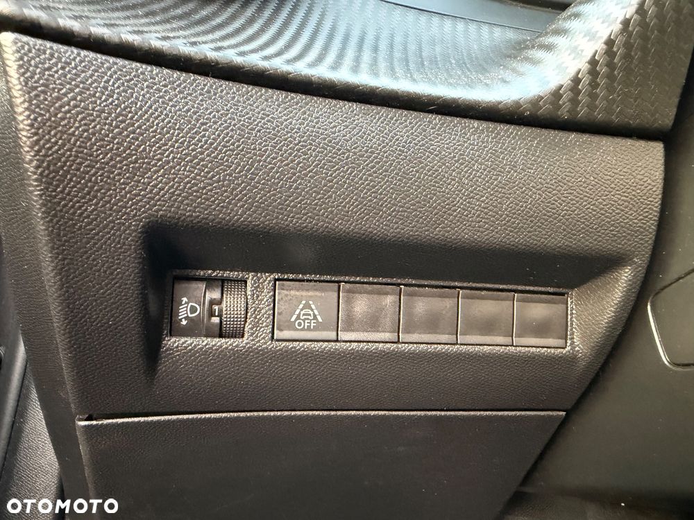Peugeot 2008 1.2 PureTech Allure S&S EAT8 - 19