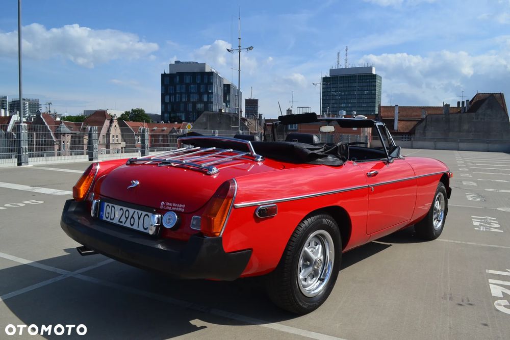 MG MGB - 15