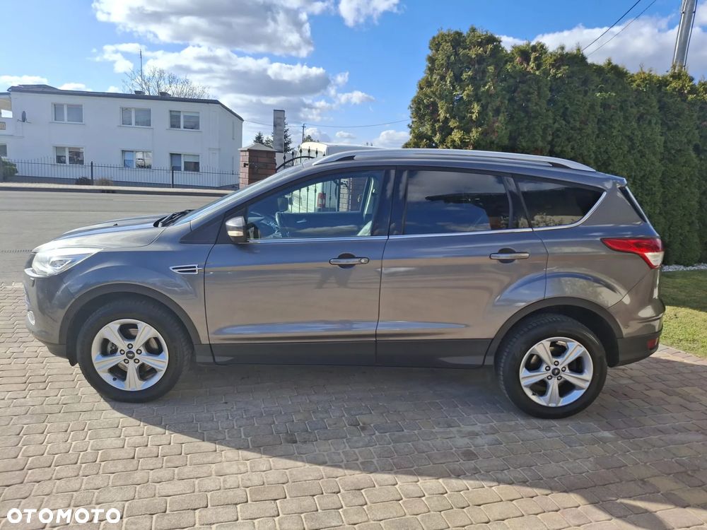 Ford Kuga 1.6 EcoBoost 2x4 Titanium - 4