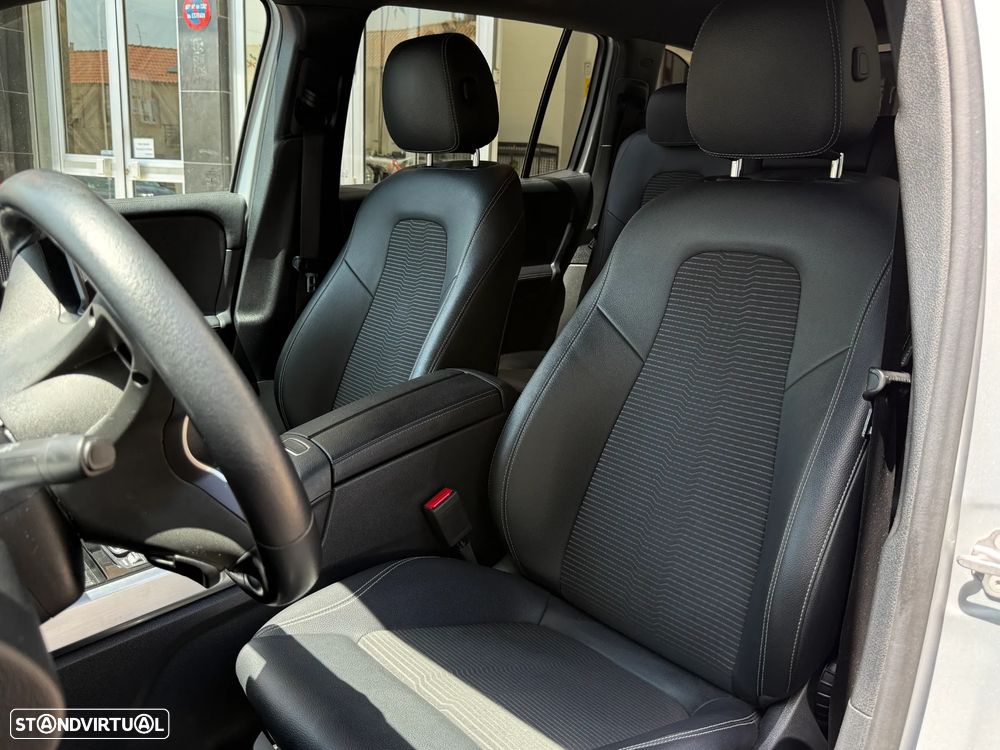 Mercedes-Benz GLB 180 d Progressive - 17
