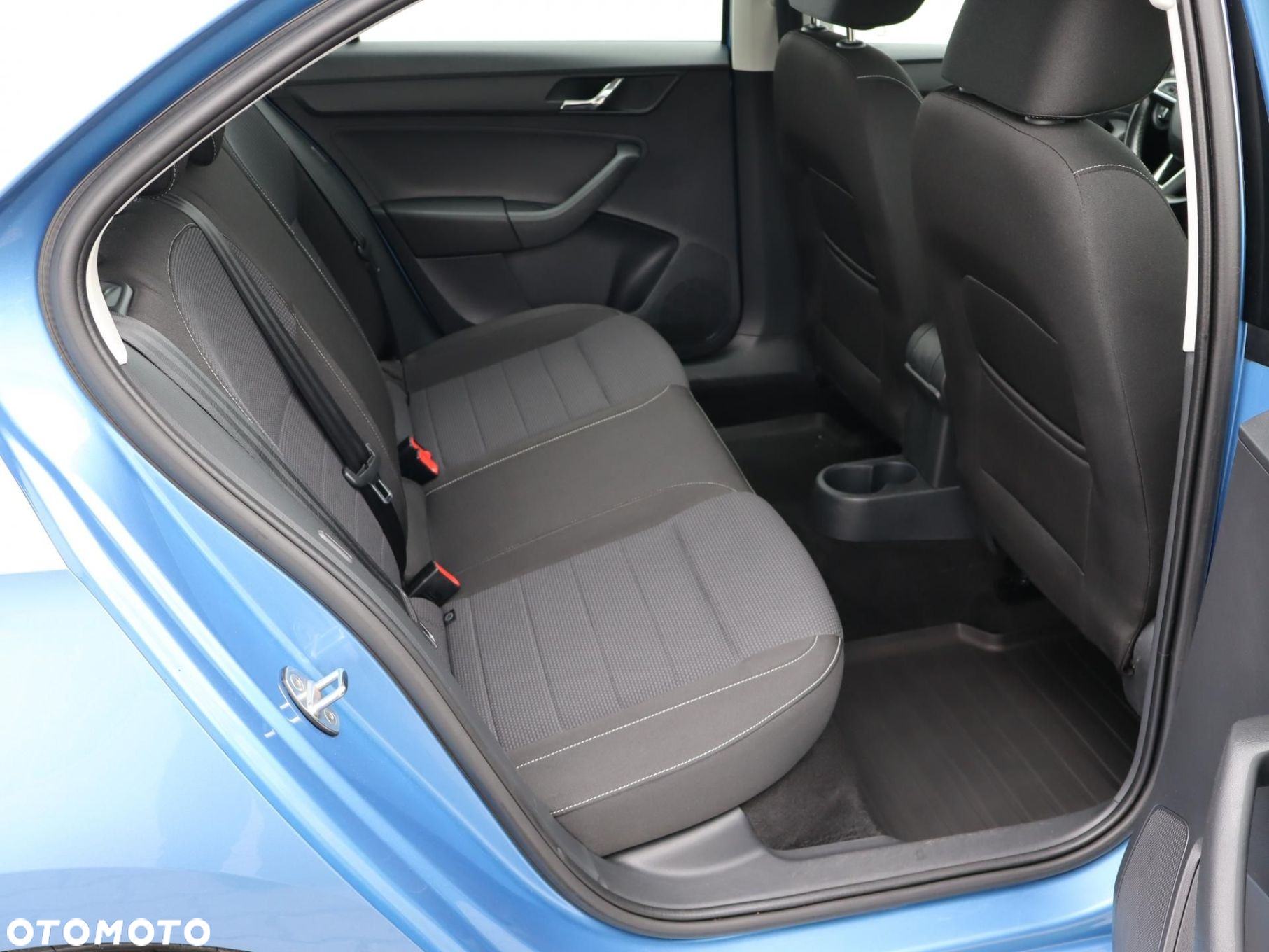 Skoda RAPID - 7