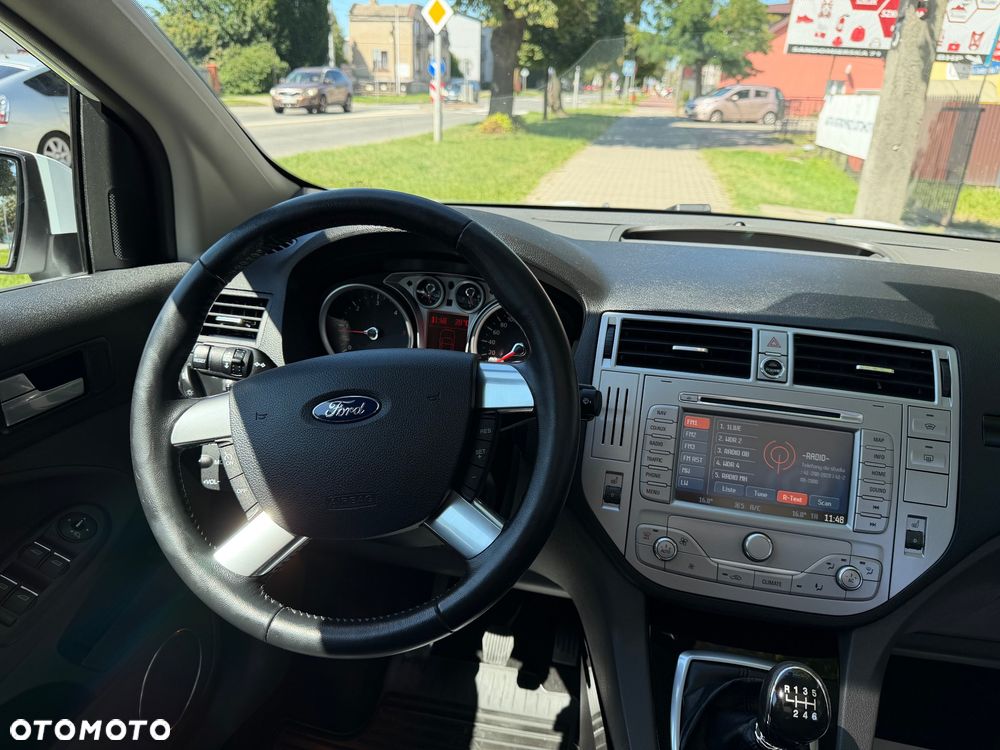 Ford Kuga S 2.0 TDCi 4x4 Plus Editionsmodell - 28