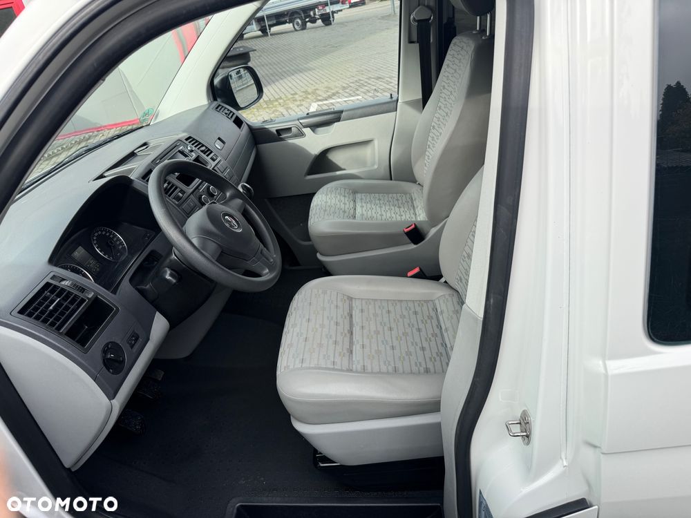 Volkswagen Transporter California Beach - 19