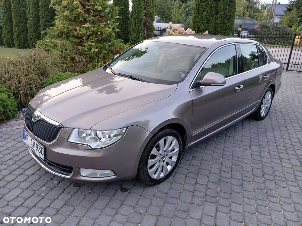Skoda Superb 2.0 TDI DSG Exclusive - 5