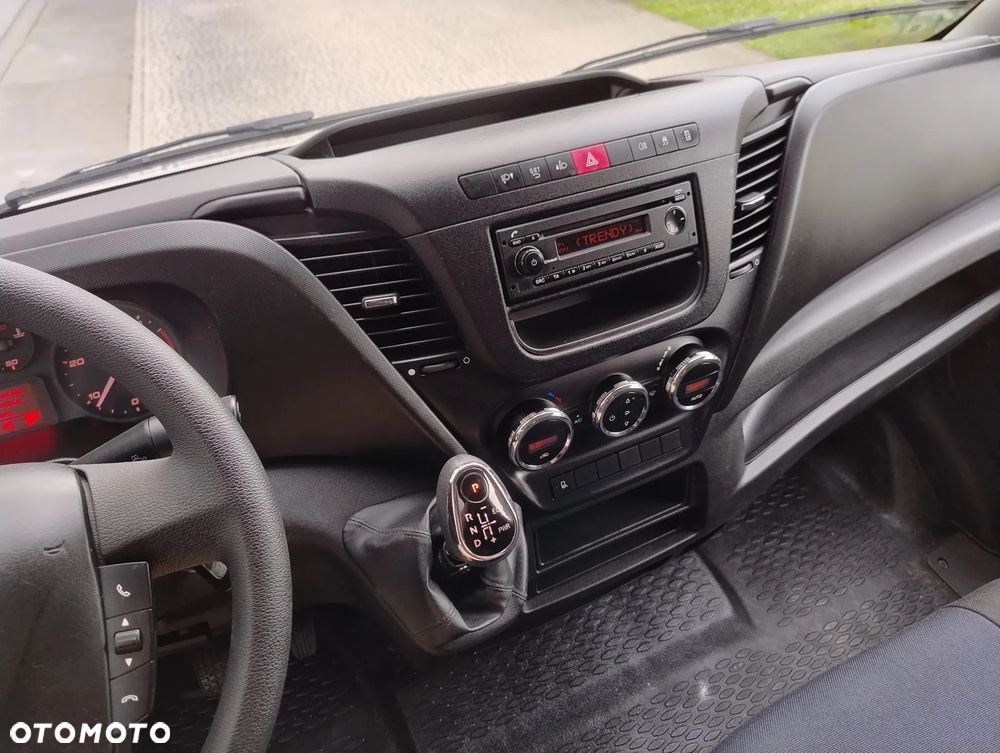Iveco DAILY 35S16 NOWY MODEL 2.3 HPI (160KM) HI-MATIC (L4H2) MAX LONG (EURO,6) KLIMA STAN IDEALNY 100% ORYGINAŁ KM SERWIS NIE MA RDZY - 13