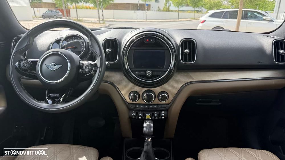 MINI Countryman Cooper SE ALL4 Auto - 17