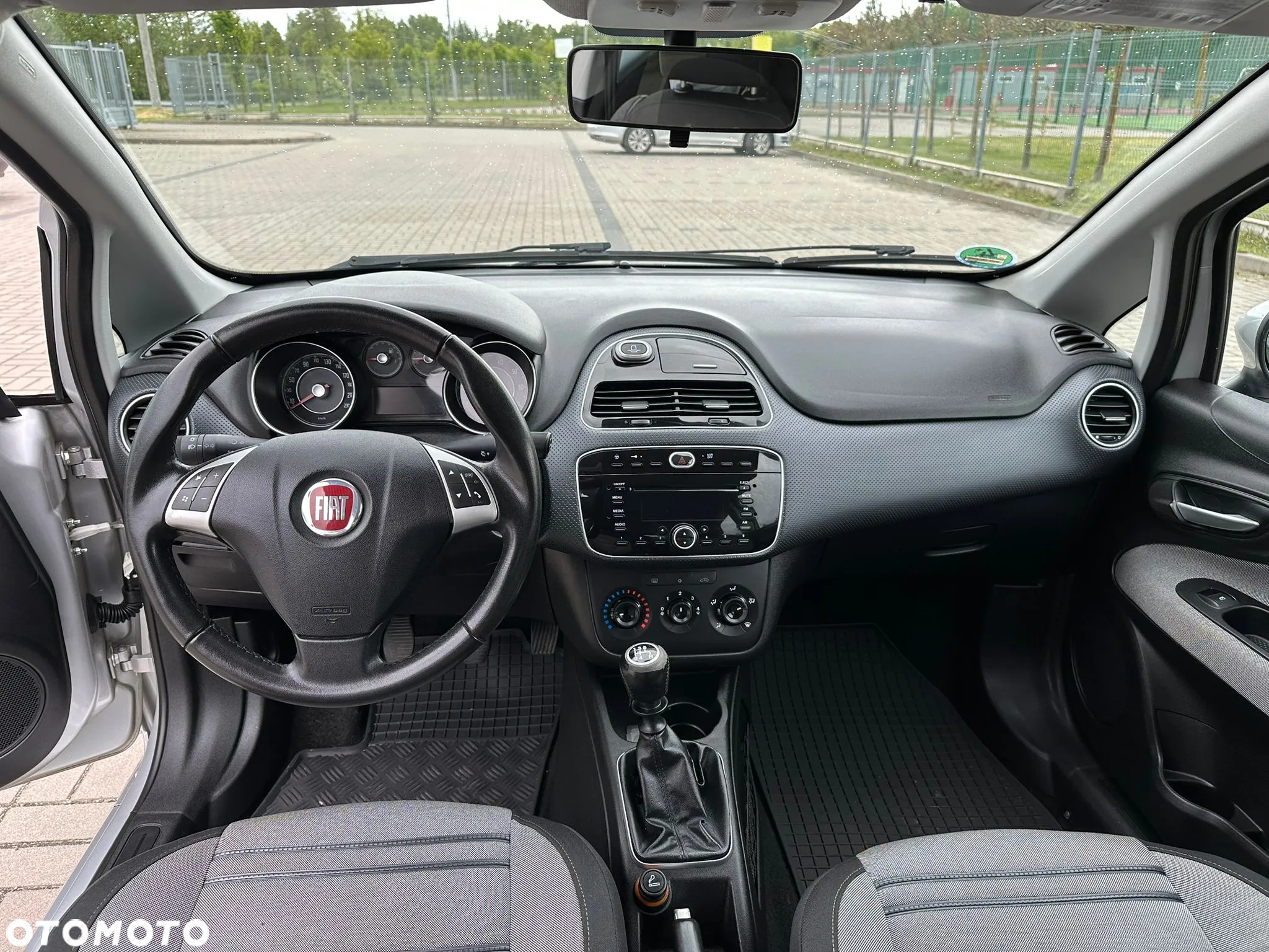 Fiat Grande Punto - 10