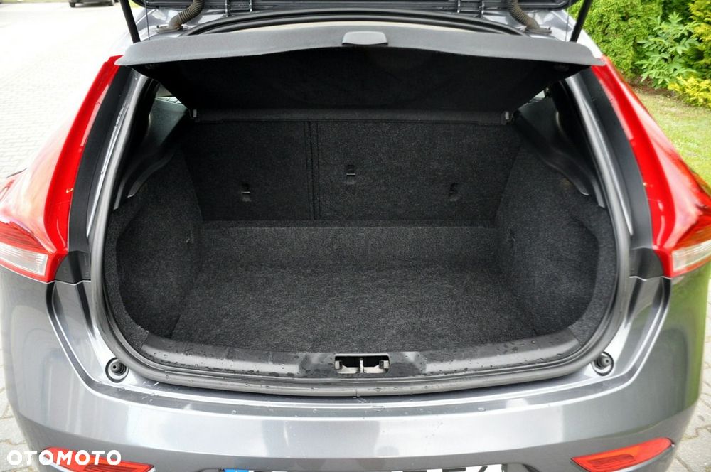 Volvo V40 - 38