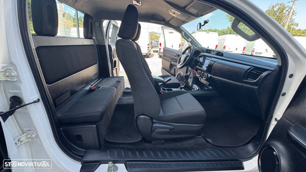 Toyota Hilux 2.4 D-4D 4X4 cabine extra - 2