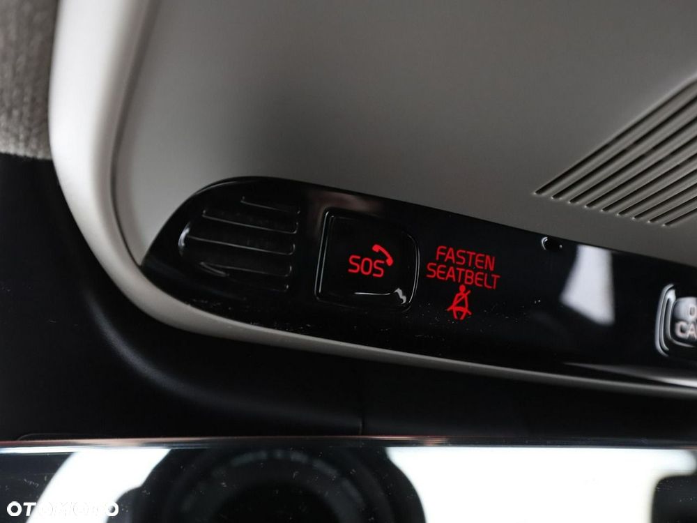 Volvo XC 40 D4 AWD Momentum Pro - 37