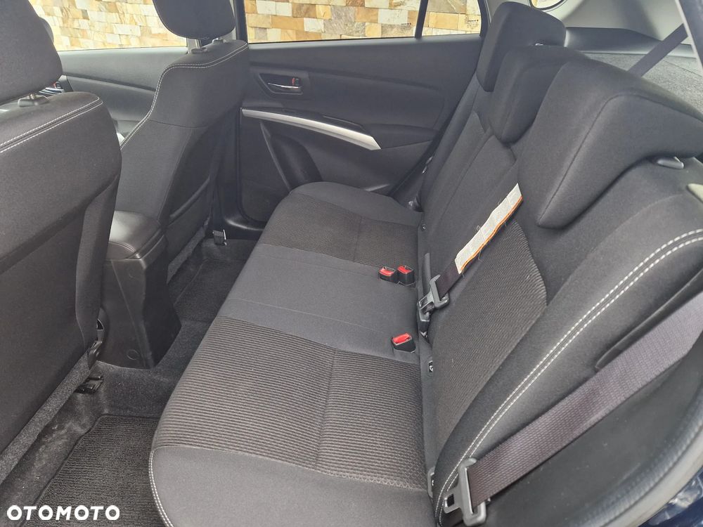 Suzuki SX4 - 5