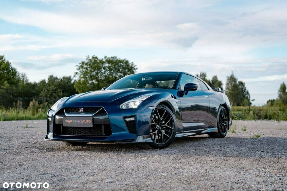 Nissan GT-R