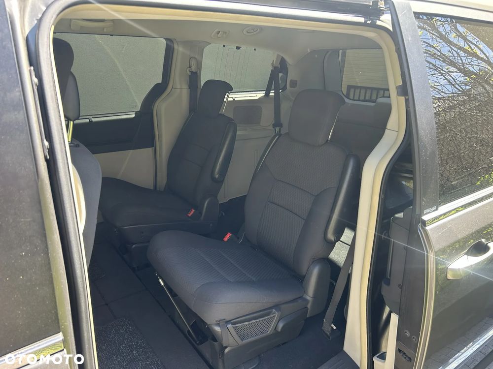 Chrysler Grand Voyager ver-2-8-crd-touring - 13