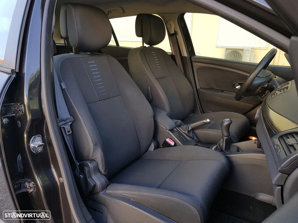 Renault Mégane Sport Tourer 1.5 dCi Dynamique - 31