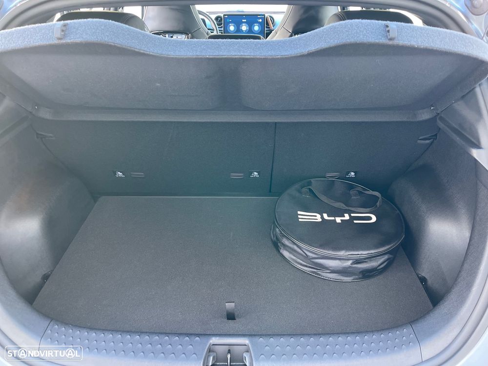 BYD Dolphin 60.4 kWh Comfort - 8