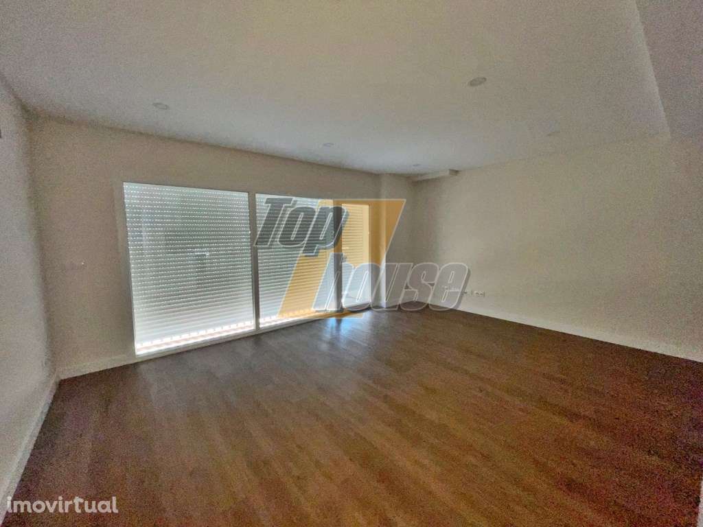 Apartamento T2 novo com parqueamento - Costa de Caparica - Grande imagem: 5/16