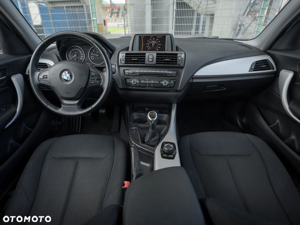 BMW Seria 1 - 22