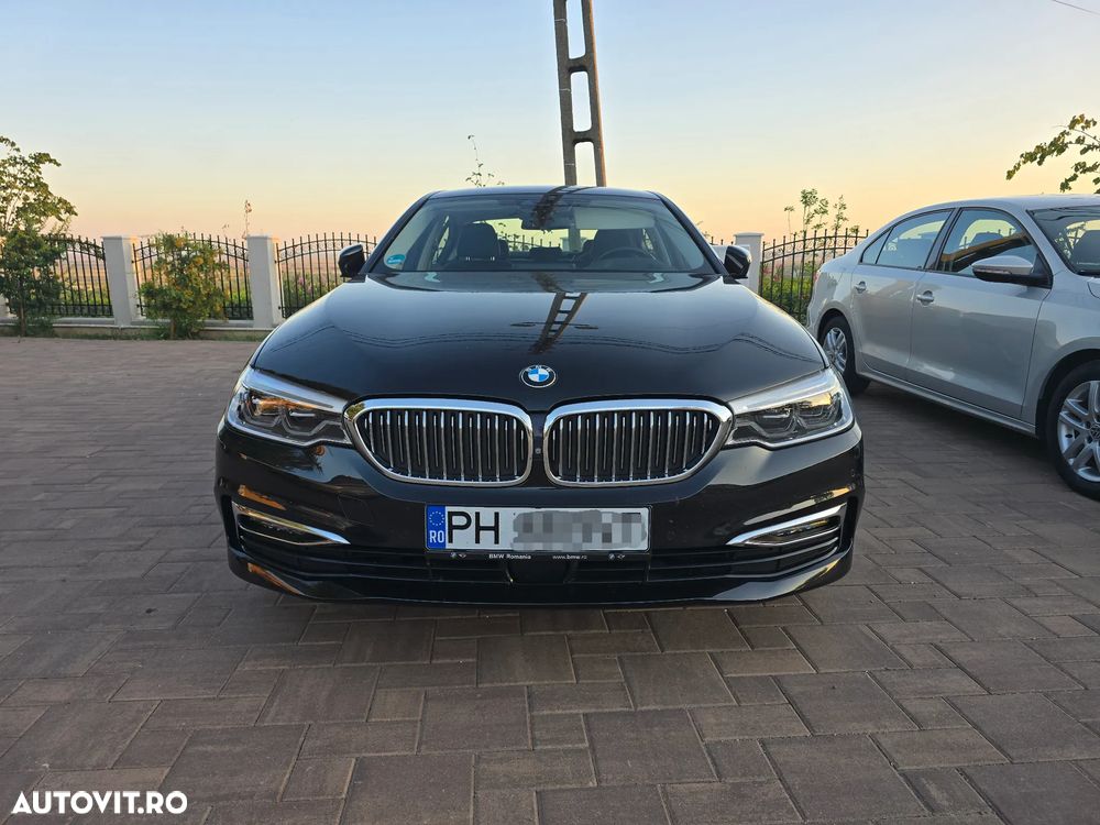 BMW Seria 5 525d Aut. Luxury Line - 2